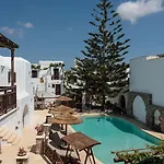 Aparthotel Anemomilos 2*