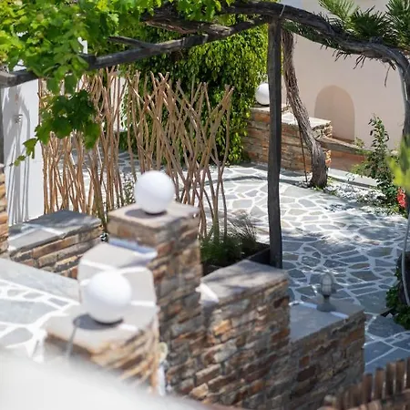 Apart-hotel Anemomilos