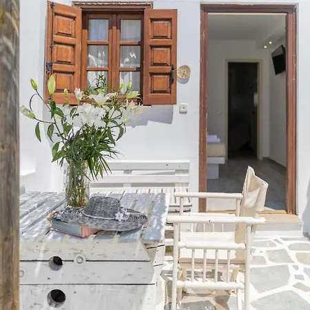 Apart-hotel Anemomilos 2*
