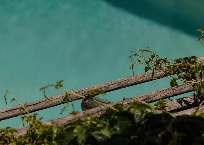 Anemomilos מלון דירות 2*